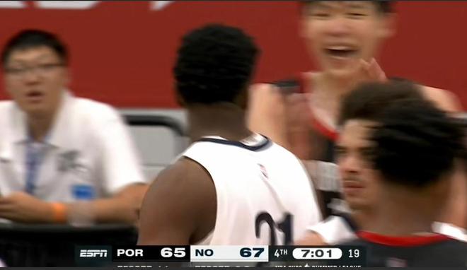 美记：杨瀚森因为米西吃T而鼓掌，这是他在NBA学会的招式