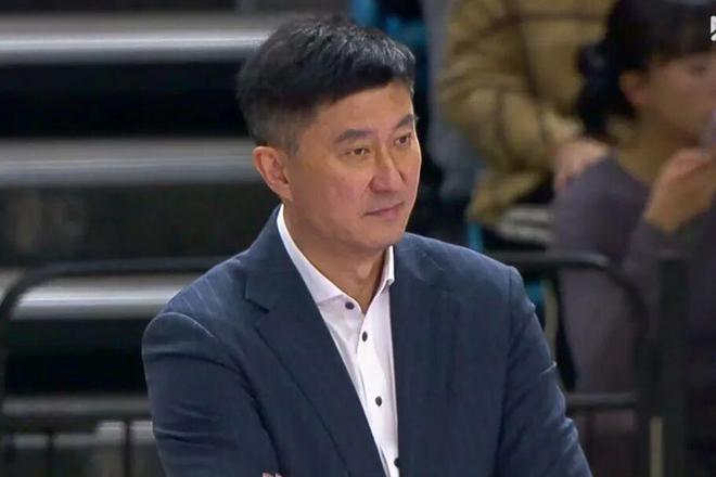 广东男篮26分大胜，12人全部得分，徐杰18+4+8王洪泽15分8板...