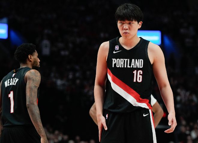 不敵快船楊瀚森僅打四分鐘！上場就得分，籃板與防守仍需提升！