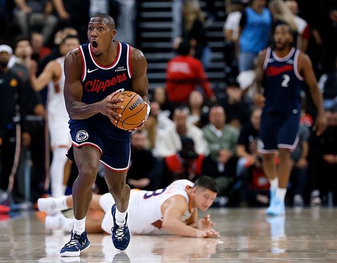 铁树开花了!快船后场大闸非常罕见地打出了一场攻守兼备的表现?