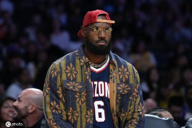 記者：詹姆斯康復(fù)進(jìn)展順利 目標(biāo)是11月中旬回歸賽場