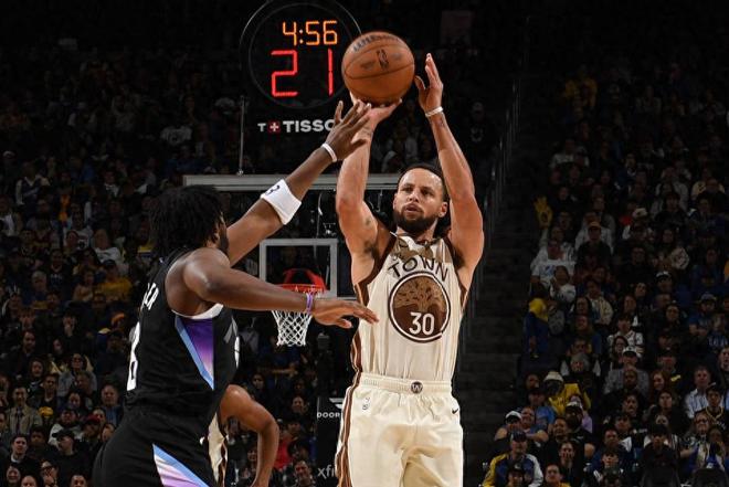 福利局17分大勝！勇士結束3連敗 庫里6三分轟31分2帽巴特勒18+6+7