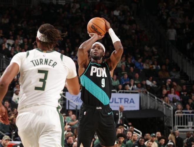 楊瀚森五項數據掛零，格蘭特19罰35+4+4，開拓者送殘陣雄鹿5連敗