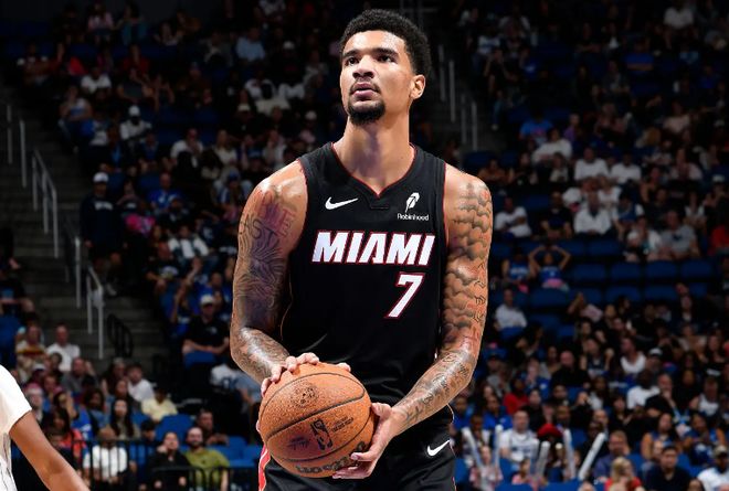 被湖人替补中锋各种打爆！热火内线新星真的有很高的上限？...