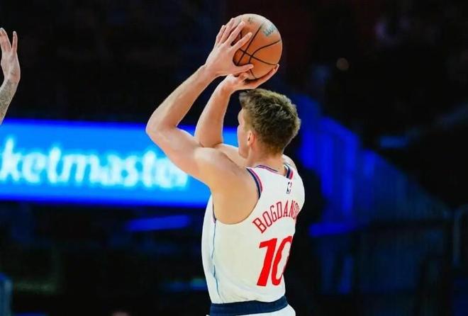 寒冰射手！快船大將4投全失怒砍0分 盧指導(dǎo)給首發(fā)太尷尬