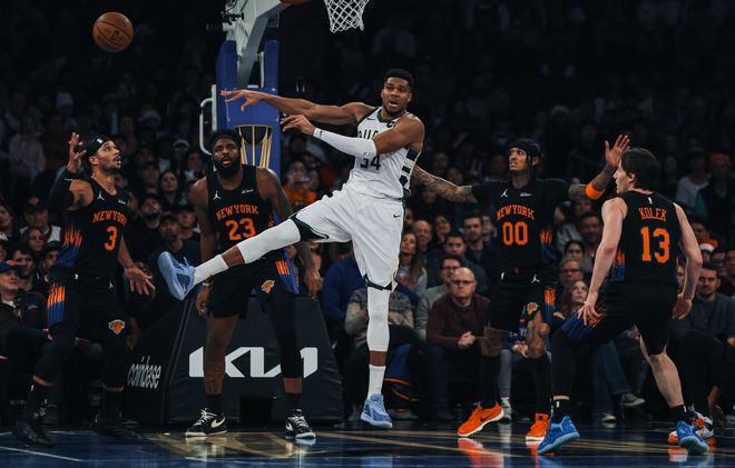 尼克斯晋级杯赛8强！字母复出30+15仍吞7连败 布伦森37分决胜罚球...