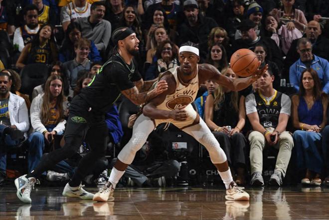 104-96 赢西部倒数第一!无库勇士创耻辱纪录,上半场三分22投2中