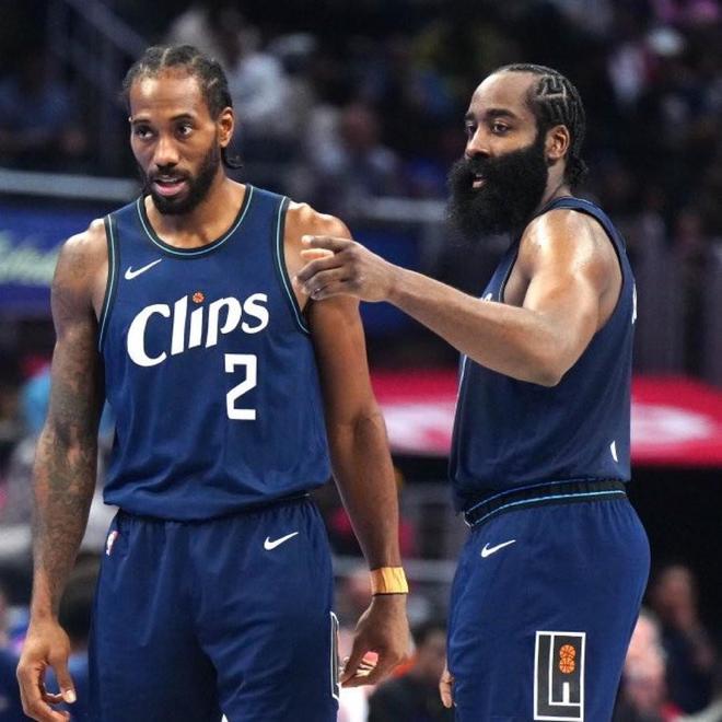 記者:快船沒資產(chǎn)&老將多&戰(zhàn)績(jī)差堪比此前籃網(wǎng),他們要提前招募球星了