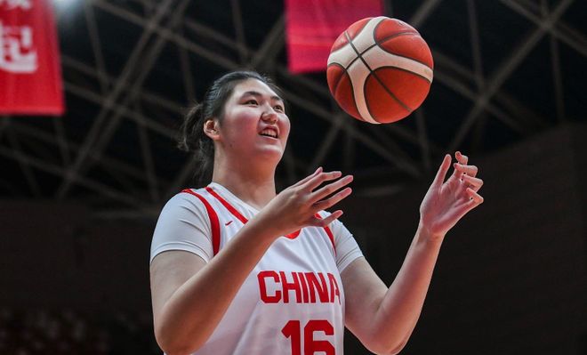 张子宇无缘新赛季WCBA：未能在截止日前注册 与山东女篮存分歧...