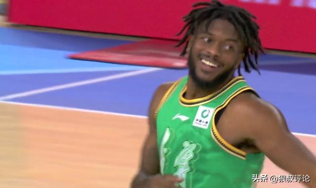 辣眼睛!遼寧大外援上籃脫手&扣籃遭籃框封蓋 2罰全丟狀態(tài)存疑