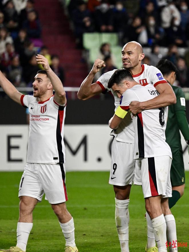 敢打敢拼!成都蓉城队客场2比2战平亚冠东亚区榜首球队