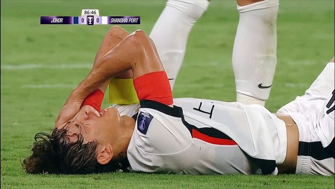 太惨烈,亚冠生死战:中超霸主被狂攻48脚、3人受伤,濒临淘汰!