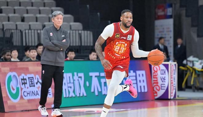 自降身价都没人要!前广东宏远超级外援失业,离开CBA