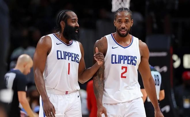 静待船沉，哈登小卡拒绝记者采访，火箭心仪之人并非“灯泡”组合...