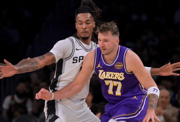 38分+32分!从替补打成大当家,本是哈登绝配!这笔交易亏大发了