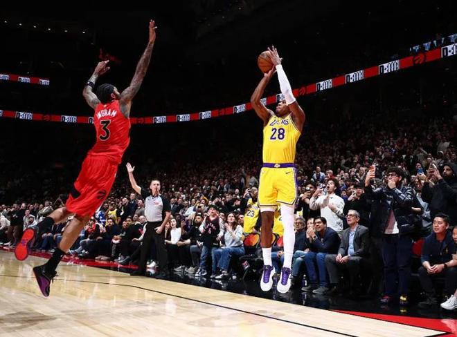 8分6板11助攻！NBA神級紀錄終結，03白金一代落幕！