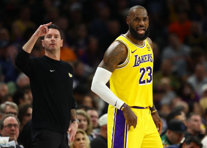 年薪5260万美元,遭主教练背刺,历史第一人真要退役或去打替补?