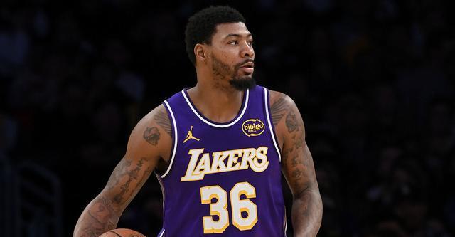 8记三分平队史替补纪录!斯马特:角色球员要找到自己的比赛方式