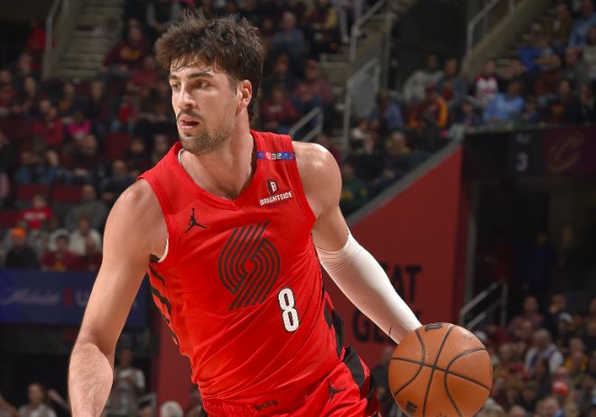 阿夫迪亚轰23分7板,新赛季前三场得分都上20+