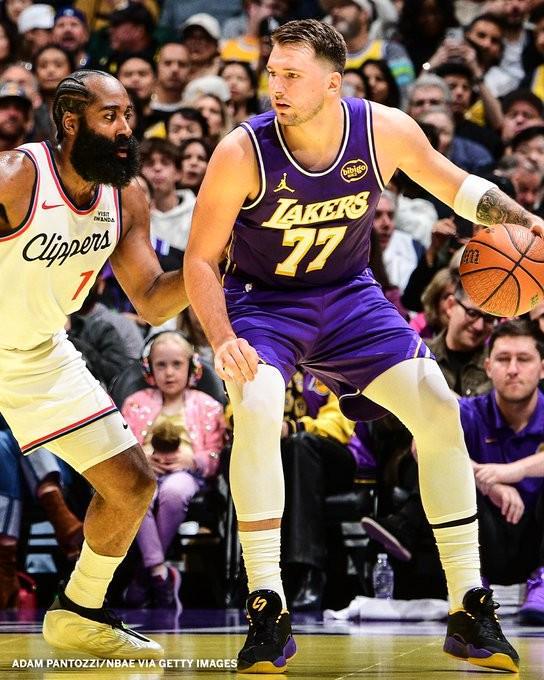 如何评价东契奇超神发挥？哈登：投的足够多，自然会进一些球...