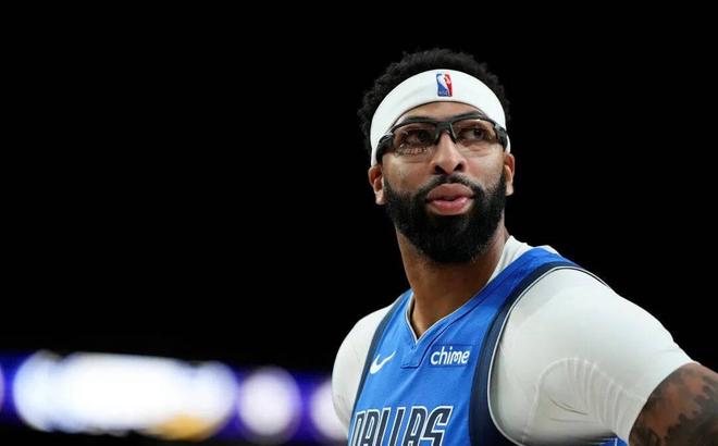 意外變陣!安東尼戴維斯坐鎮五號位,解鎖獨行俠爭勝關鍵優勢