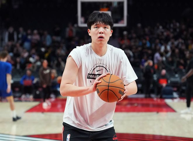 队记:瀚森需要出场时间但水平还不够 球员只有通过比赛才能进步