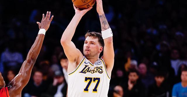 东契奇:每个人都必须付出更多努力 这需要从我带头做起