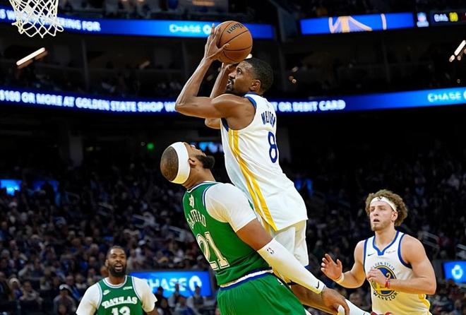 虽然手感依然不佳，但勇士后场大闸的投篮自信心还是值得肯定的？