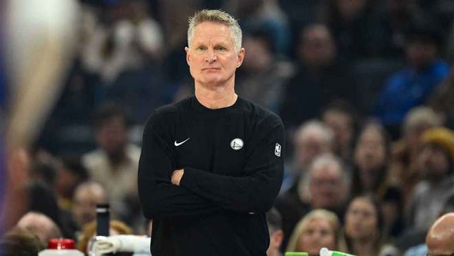 霸气,勇士队主帅科尔仍然坚信球队至少还能再夺一个总冠军