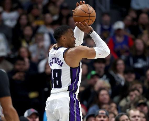 带领国王击败夺冠球队掘金队！威少只拿无保障合同，有些不合理！...