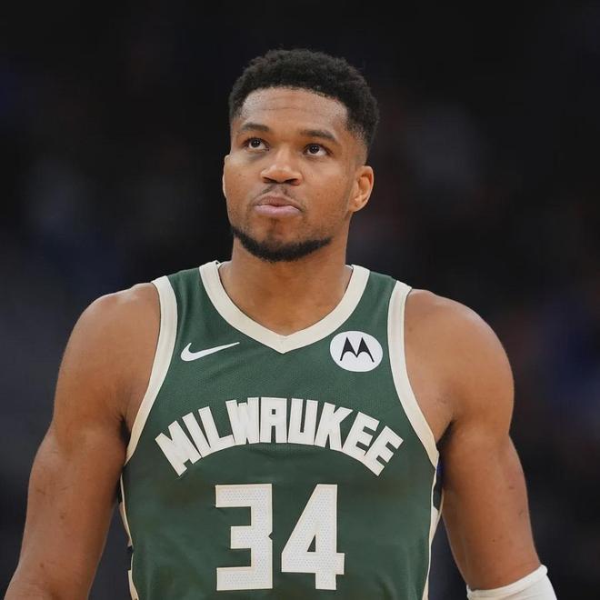 深陷流言！字母哥感到不适！雄鹿最快速度交易...