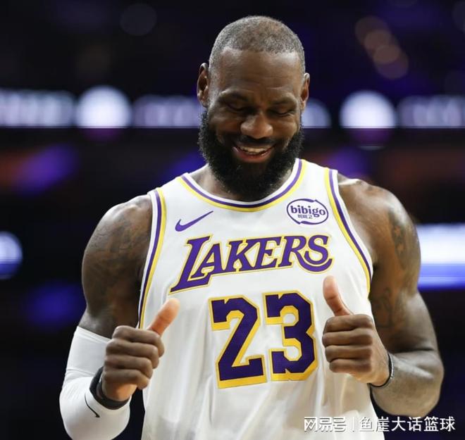 湖人赢球仍有隐患，东契奇犯一错误！詹姆斯创纪录，一人使用正确