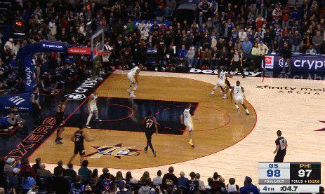 全场奔袭送出致命封盖 马克西扇飞勇士逆转希望...