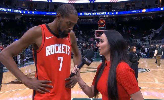 杜蘭特：是謝潑德幫我們戰(zhàn)勝了雄鹿，他正是我們需要的活力源泉