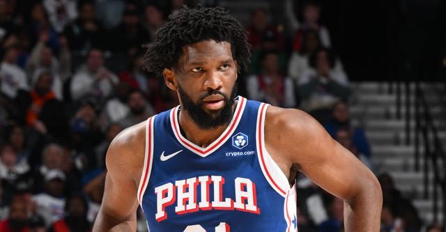 队记:左膝伤病管理 恩比德将缺席明日对阵魔术的比赛