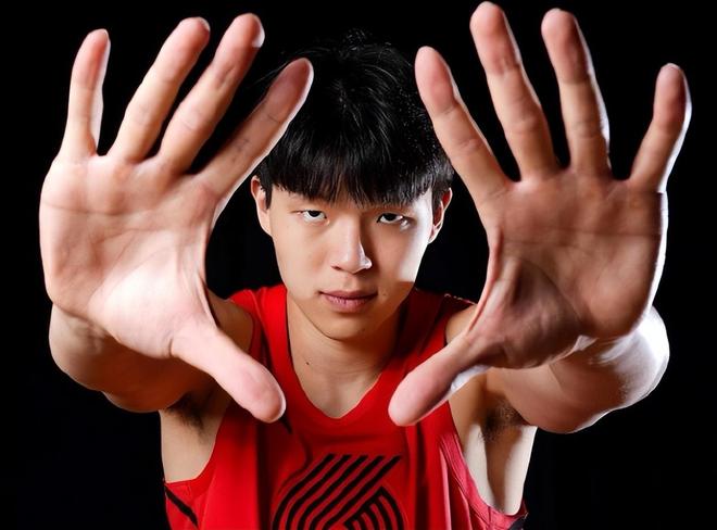 NBA神級紀錄誕生，文班聯(lián)盟第1！湖人傷情報告更新，楊瀚森太難了