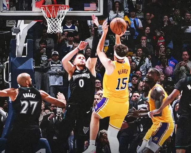 雙殺狼群！絕殺之外，湖人開始質(zhì)變了？