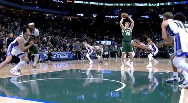 里弗斯：裁判并不是我們輸球的原因，但我們確實(shí)被判罰影響了