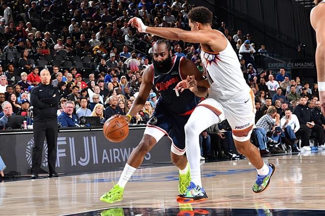 半场26分带队狂胜太阳!哈登的状态直接影响到了快船的竞争力?