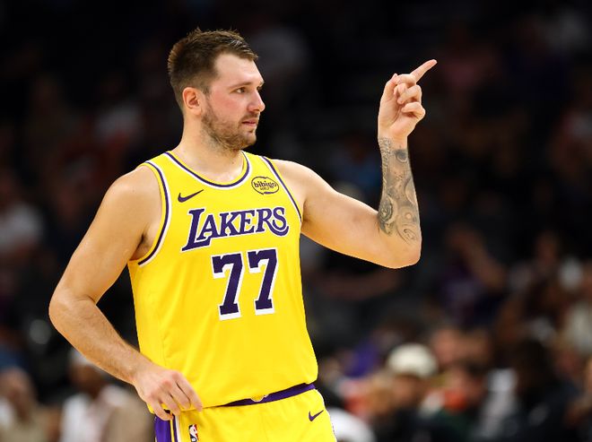 湖人128-110森林狼 球员评价:4人满分,4人及格