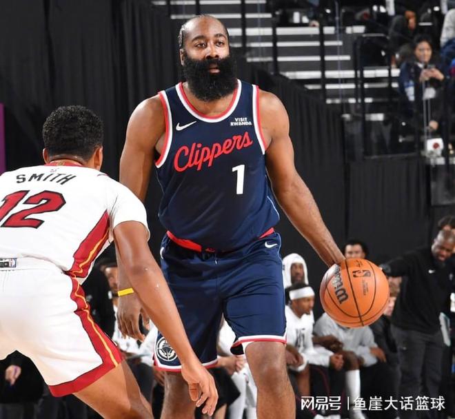 快船罪魁禍?zhǔn)壮鰻t，倫納德帶壞消息！哈登被坑苦，盧指導(dǎo)不滿一點(diǎn)