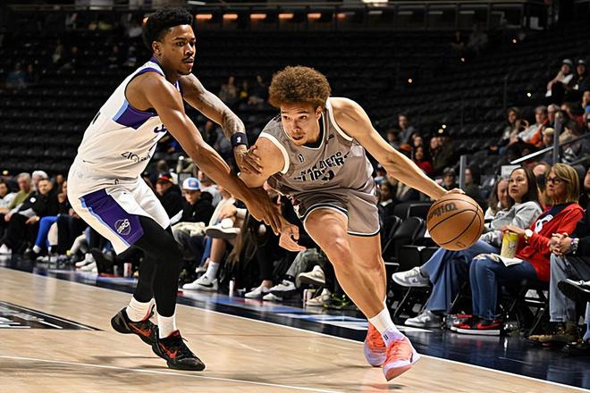 单场拿到15篮板，前快船次轮秀在发展联盟赛场的表现颇具亮点？...