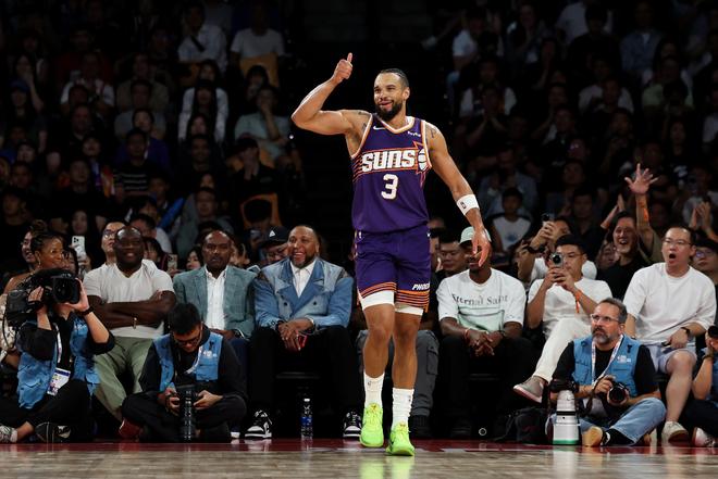 就看你了!狄龙半场三分7中3贡献15分