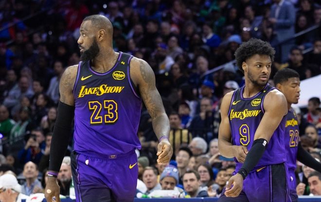 名嘴：布朗尼關(guān)鍵時刻用防守助隊贏球！拿他當(dāng)槍黑詹姆斯真丟人！