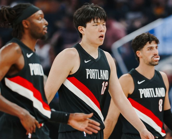 20分狂胜勇士，14分大胜湖人！西部大黑马诞生，杨瀚森任重道远...