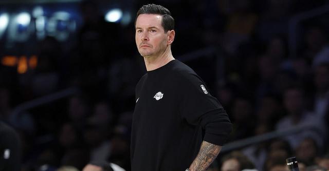 雷迪克:可能是湖人队史第一次 对手在第三节率先叫暂停