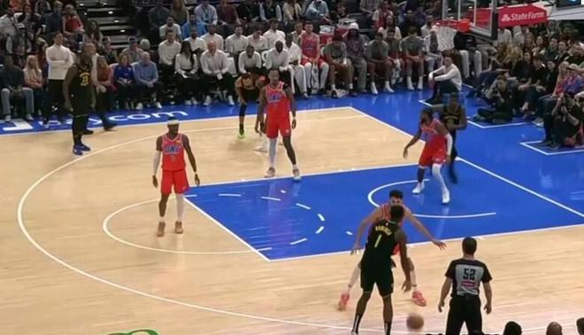 勇士被雷霆胖揍!库里半场10中3 库明加活跃 波斯特打铁