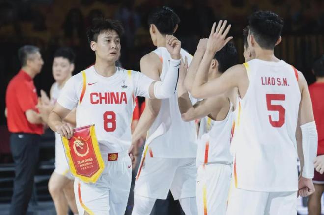 中国男篮亚洲杯12人名单有变！杨瀚森顶替周琦，杜锋爱徒出局