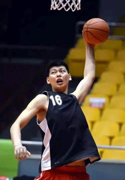 朱荣振：野球场磨剑终返职业赛场，杭州经纬首秀27分宣告王者归来