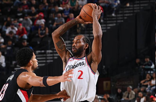 快船22次失误+罚球比开拓者少一半仍能赢!莱昂纳德第三节3记三分